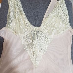 Windsor size large bodysuit